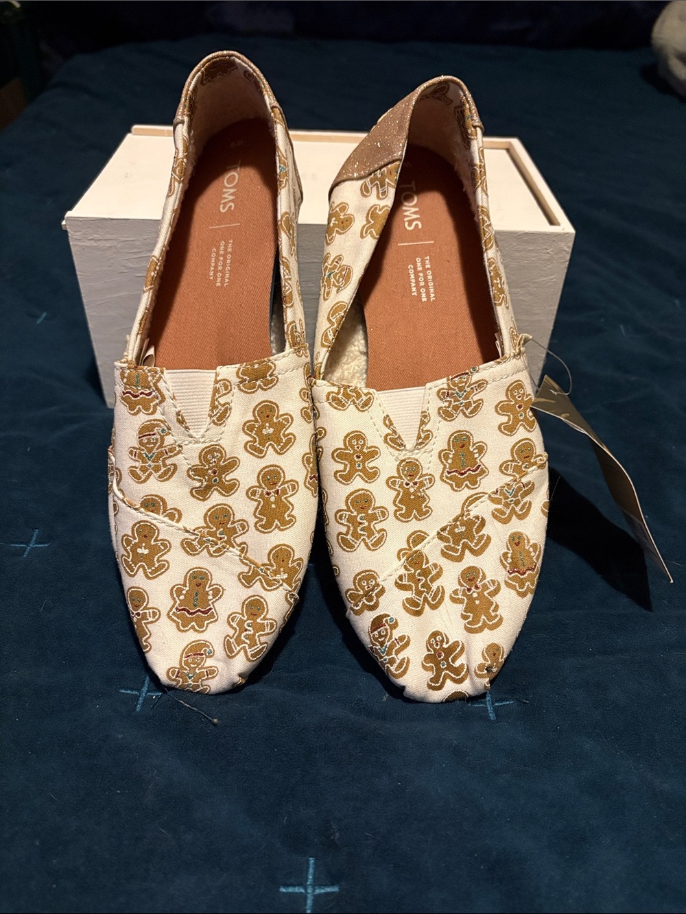 TOMS Women’s Cream Gingerbread Print Classics